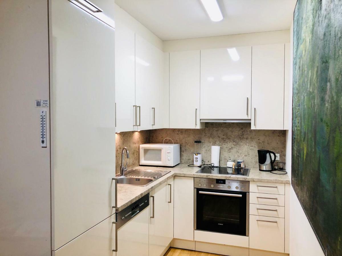 Amazing Austria Center Apartment Near Uno City Відень Екстер'єр фото