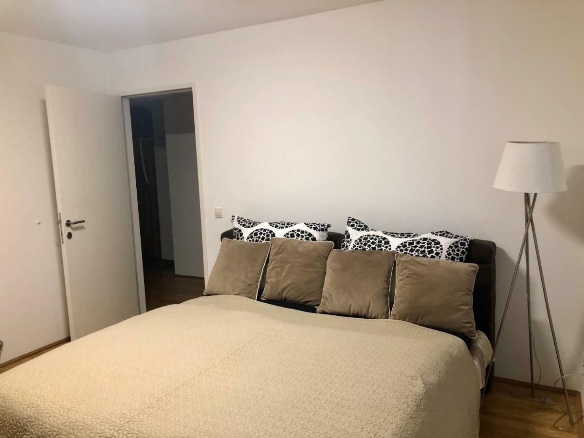 Amazing Austria Center Apartment Near Uno City Відень Екстер'єр фото